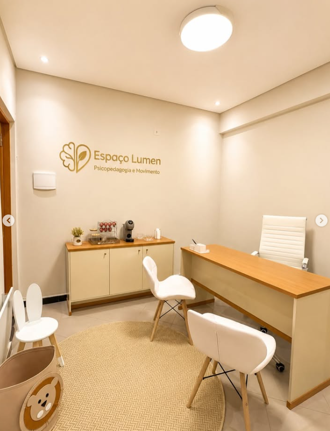 Recepção do Espaço Lumen com a marca aplicada